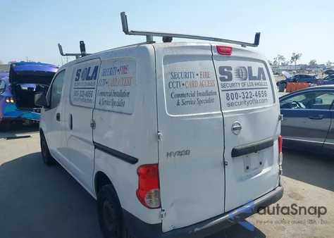 2014 Nissan Nv200 S из США, поврежденный, VIN 3N6CM0KN8EK699854